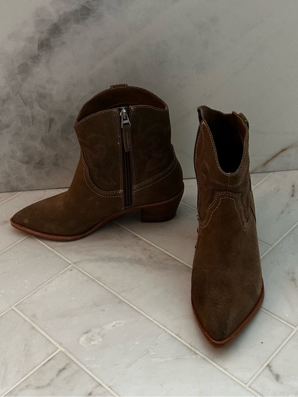 Dolce Vita Boot Size 8